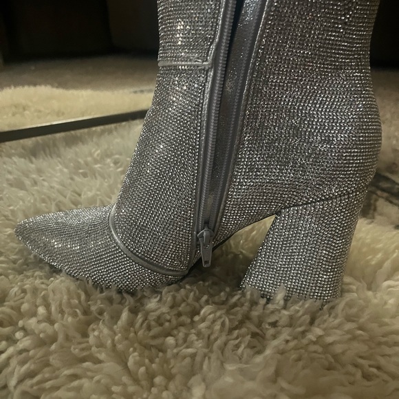 Great glam boots! Size 9 - Picture 2 of 3